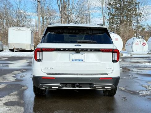 New 2026 Ford Explorer Active w/ Active Comfort Package image 6
