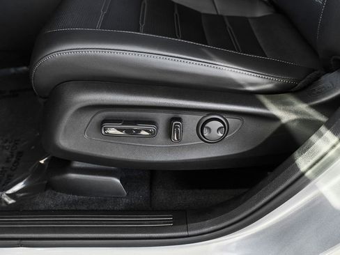 Used 2023 Honda CR-V EX-L image 14