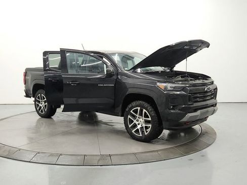 Used 2023 Chevrolet Colorado Z71 w/ Z71 Convenience Package 2 image 9