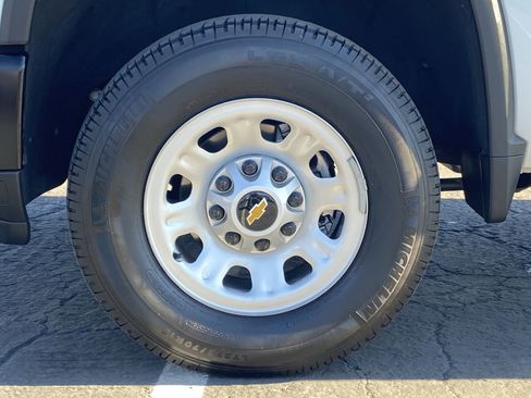 Used 2024 Chevrolet Silverado 3500 W/T image 35