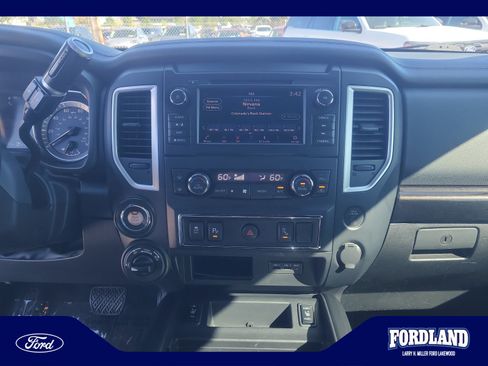 Used 2019 Nissan Titan SL w/ Midnight Edition AWD/4WD image 12