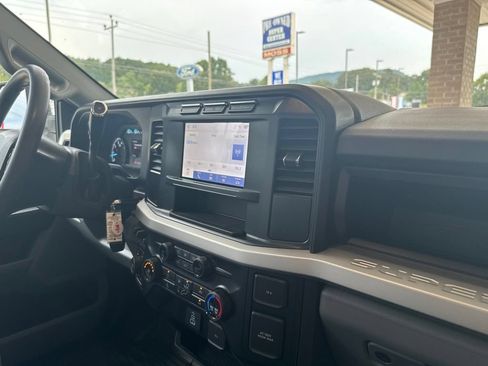Used 2024 Ford F250 XL w/ XL Driver Assist Package AWD/4WD image 16