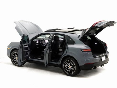 Used 2024 Porsche Cayenne image 29