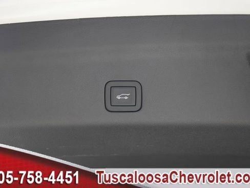 Used 2025 Chevrolet Tahoe High Country image 12