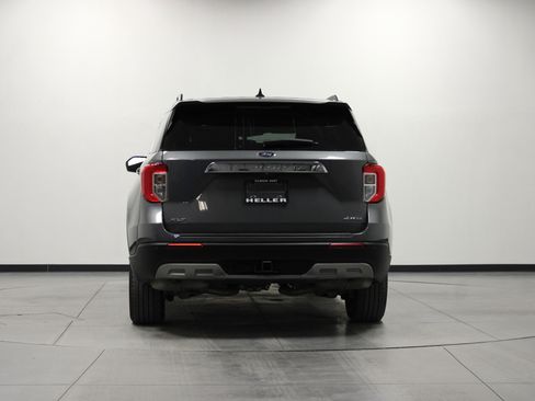 Used 2023 Ford Explorer XLT w/ Equipment Group 202A image 5