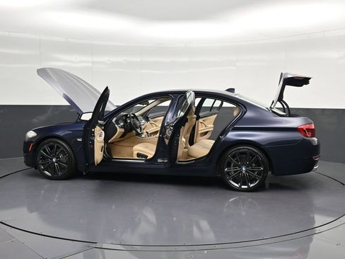 Used 2014 BMW 528i Sedan RWD image 38