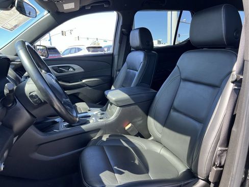 Used 2023 Chevrolet Traverse LT AWD/4WD image 13