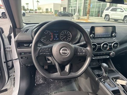 Used 2025 Nissan Sentra S image 13