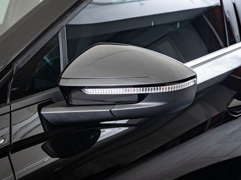 Used 2022 Audi Q4 e-tron Premium w/ Convenience Package image 16