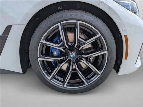Used 2025 BMW M440i RWD image 24