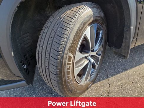 Certified 2025 Toyota Highlander XLE AWD/4WD image 39