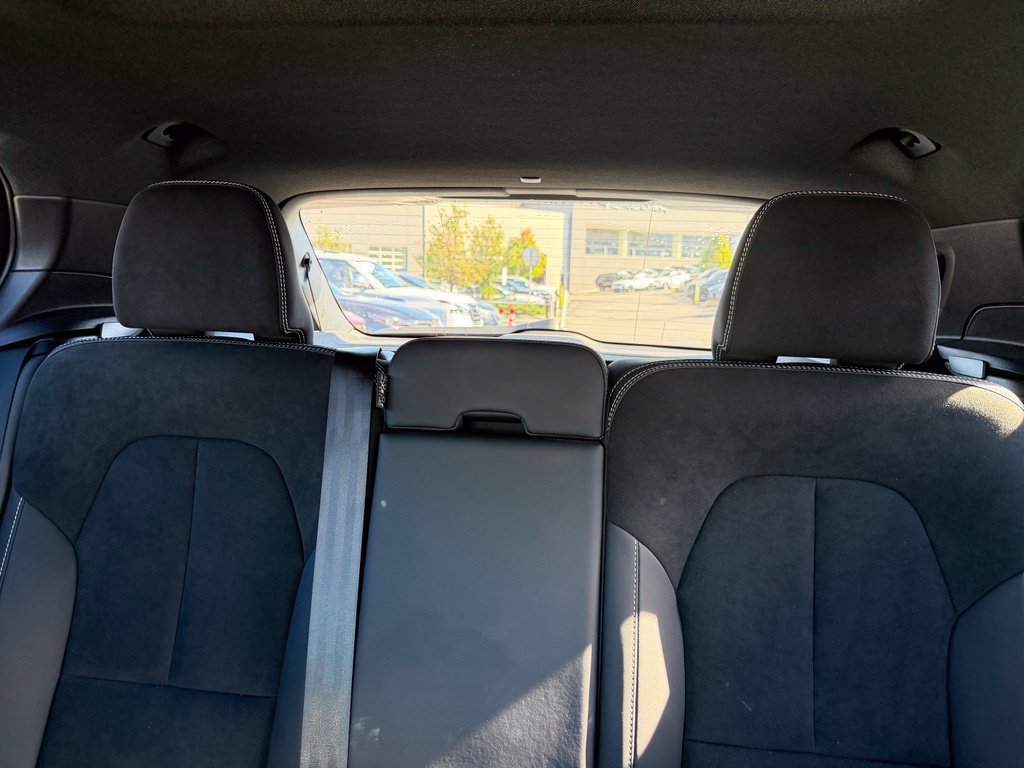 Used 2023 Volvo XC40 Recharge Ultimate w/ Protection Package Premier AWD/4WD image 15