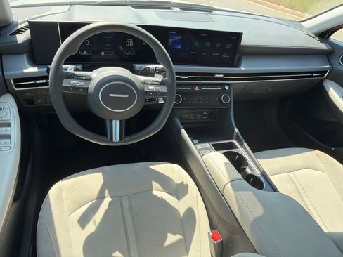 Used 2025 Hyundai Sonata SEL FWD image 22
