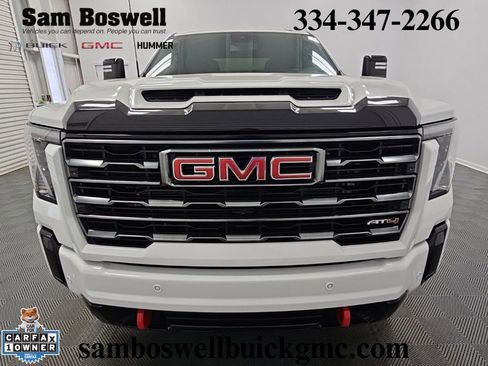 Used 2025 GMC Sierra 2500 AT4 AWD/4WD image 3