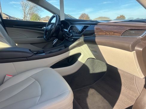 Used 2017 Buick LaCrosse Preferred image 43