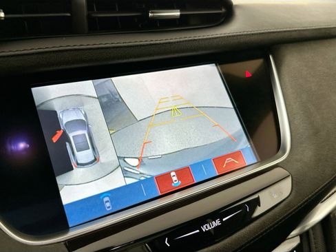 Used 2018 Cadillac XT5 Platinum image 13
