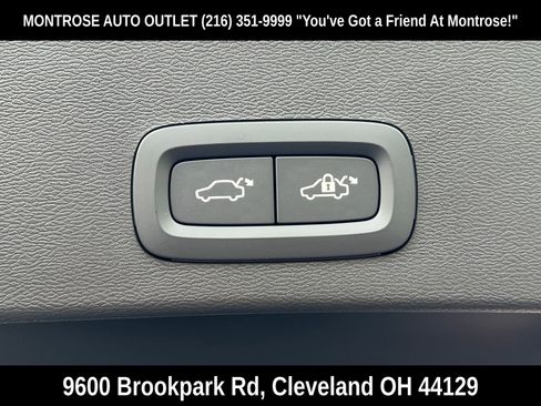 New 2026 Volvo XC40 B5 Ultra w/ Protection Package Premier image 36