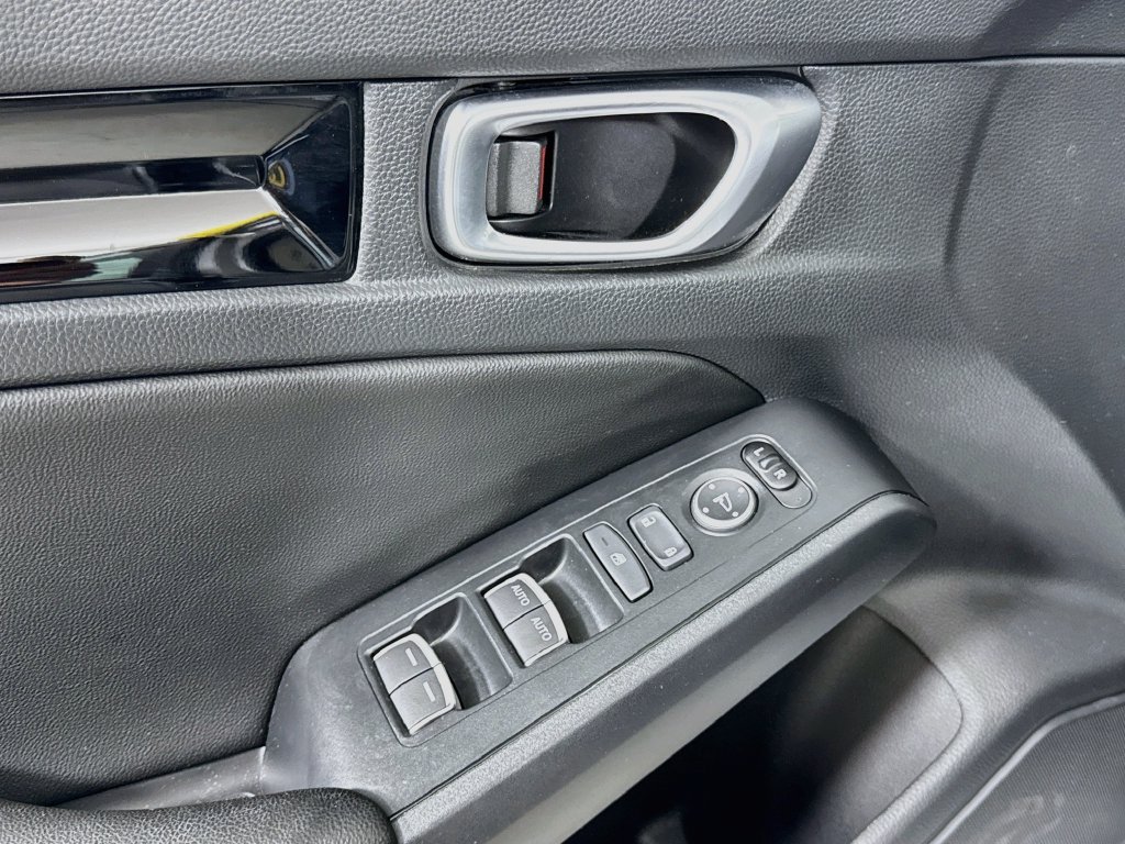 Used 2023 Honda Civic EX-L image 17