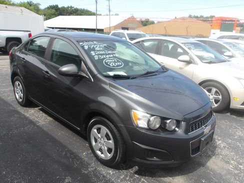 Used 2016 Chevrolet Sonic LS image 1