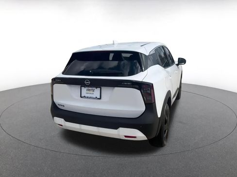 Used 2025 Nissan Kicks SV image 15