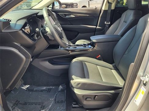 Used 2023 Buick Envision Essence image 10