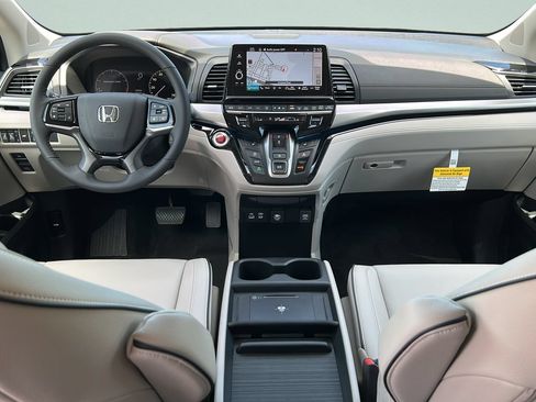 New 2027 Honda Odyssey Touring image 14