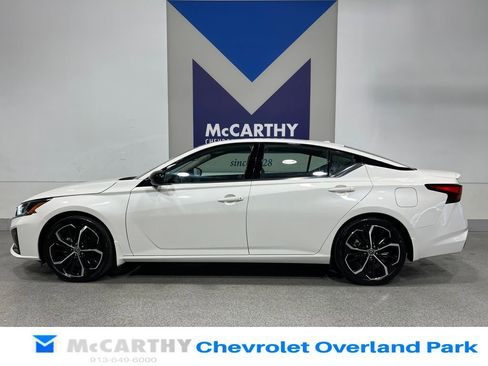 Used 2023 Nissan Altima 2.5 SR FWD image 8