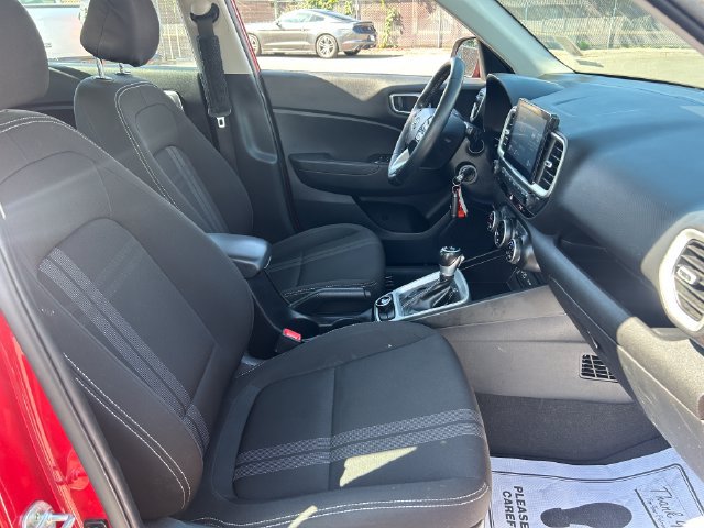 Used 2022 Hyundai Venue SEL FWD image 28