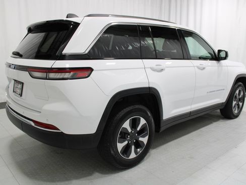 Used 2022 Jeep Grand Cherokee Limited 4xe AWD/4WD image 6