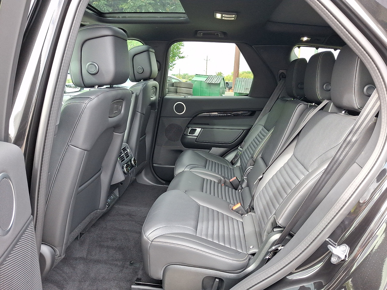 New 2026 Land Rover Discovery S AWD/4WD image 5