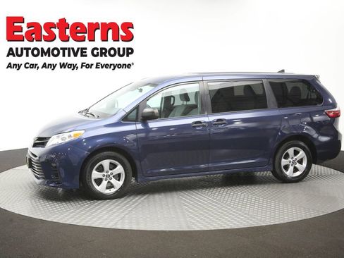 Used 2020 Toyota Sienna L FWD image 59