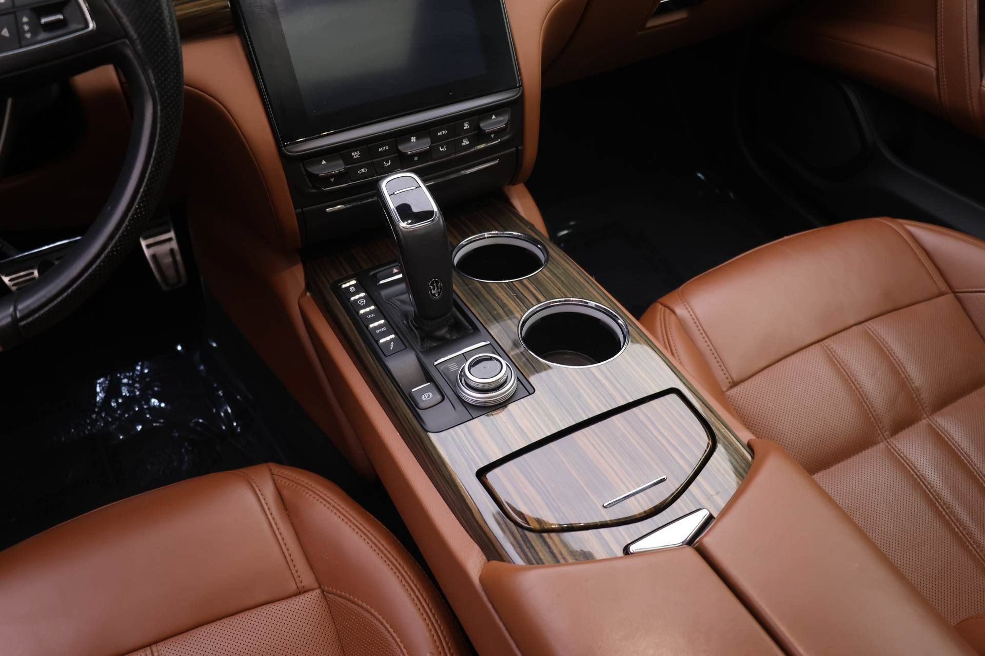 Used 2020 Maserati Quattroporte S GranSport Q4 AWD/4WD image 19