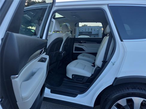 Used 2022 Kia Telluride EX w/ EX Premium Package AWD/4WD image 30
