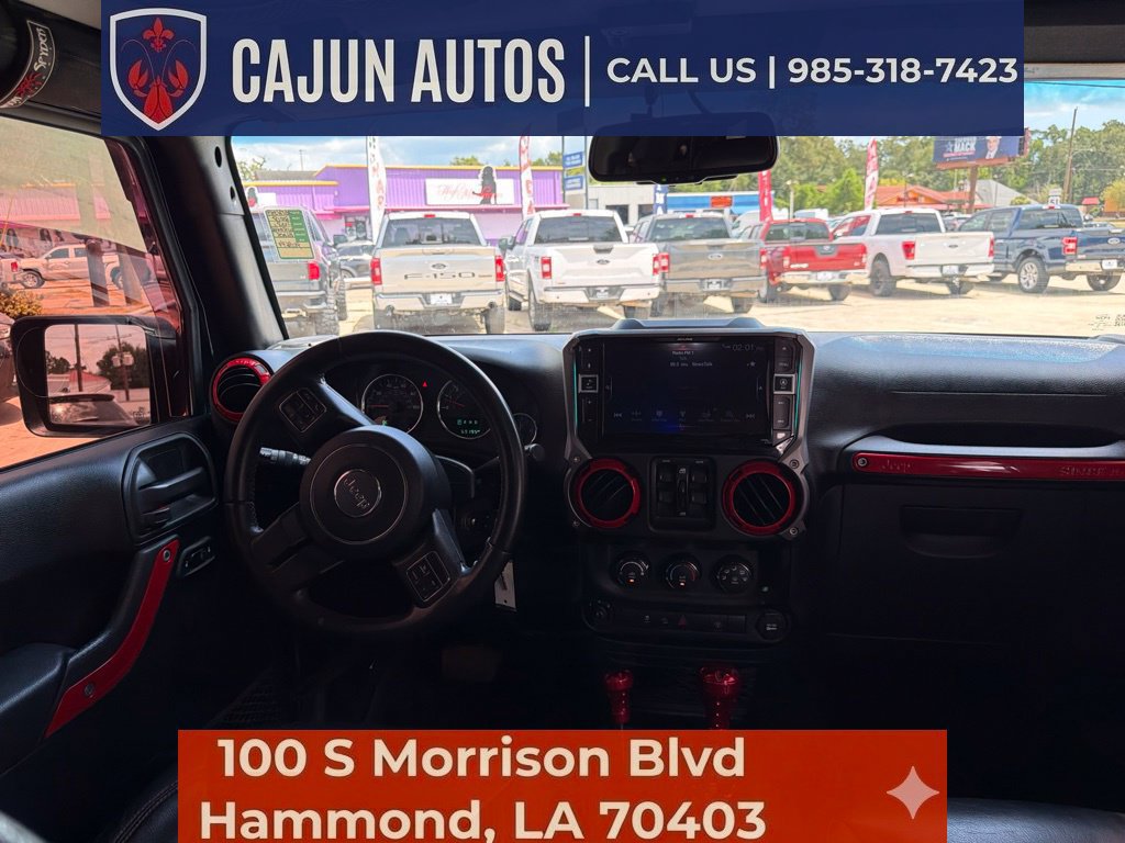 Used 2018 Jeep Wrangler Unlimited Rubicon w/ Connectivity Group AWD/4WD image 18
