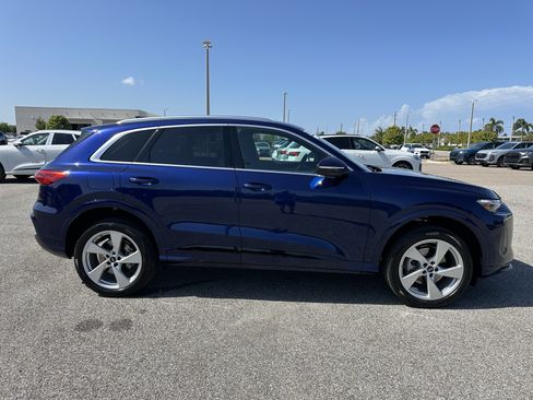 Used 2025 Audi Q5 Premium Plus w/ Premium Plus AWD/4WD image 3