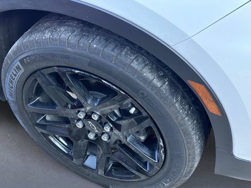 Used 2021 Chevrolet Blazer LT FWD image 5