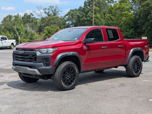 Used 2024 Chevrolet Colorado Trail Boss w/ Advanced Trailering Package AWD/4WD image 5
