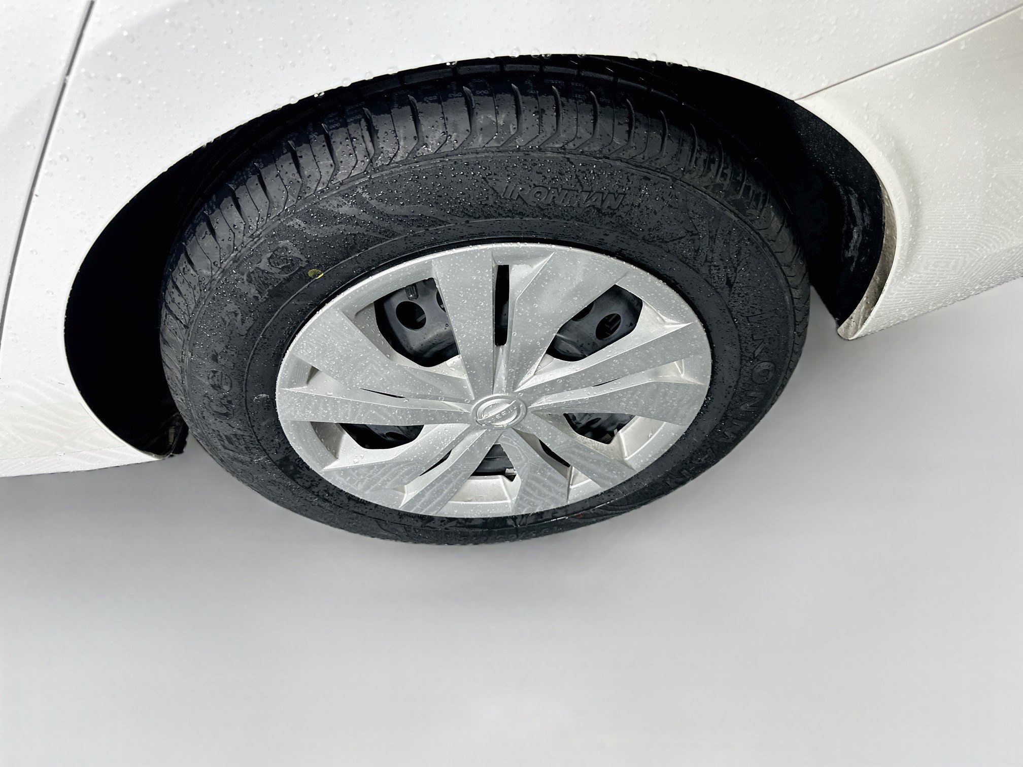 Used 2025 Nissan Versa S FWD image 11