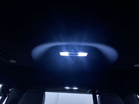 Used 2023 Chevrolet Tahoe Premier image 39