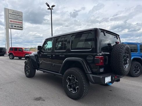 Used 2023 Jeep Wrangler Unlimited Rubicon 4xe w/ Cold Weather Group AWD/4WD image 5