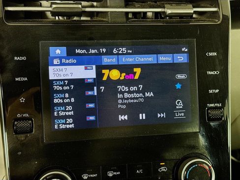 Used 2022 Hyundai Tucson SEL image 15