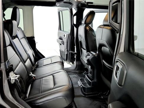 Used 2019 Jeep Wrangler Unlimited Sahara w/ Dual Top Group image 16