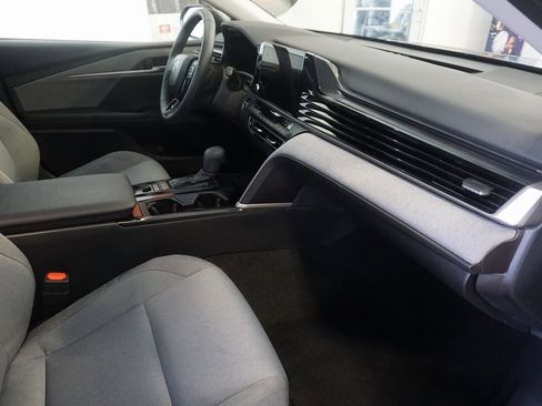 Used 2025 Toyota Camry LE image 25