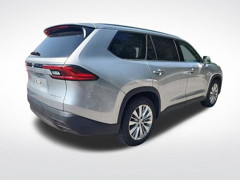 Used 2024 Toyota Grand Highlander AWD image 4