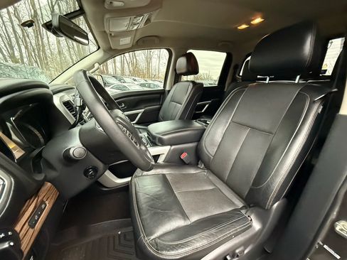 Used 2017 Nissan Titan SL AWD/4WD image 13
