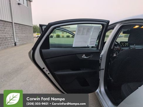 Used 2019 Kia Forte LXS FWD image 25