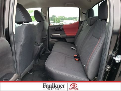 Certified 2023 Toyota Tacoma SR5 AWD/4WD image 10