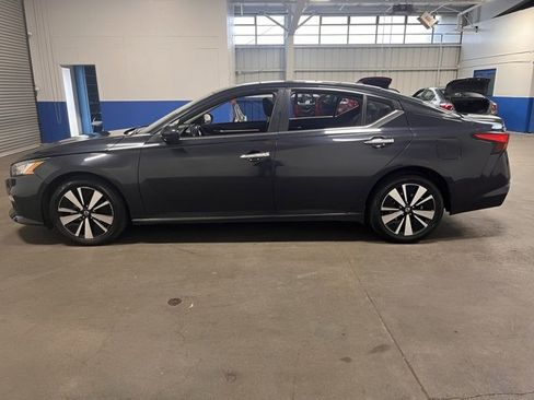 Used 2022 Nissan Altima 2.5 SV image 6