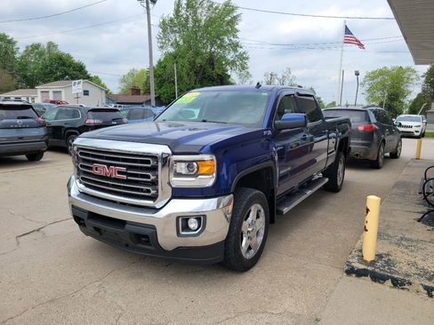 Used 2015 GMC Sierra 2500 SLE AWD/4WD image 1