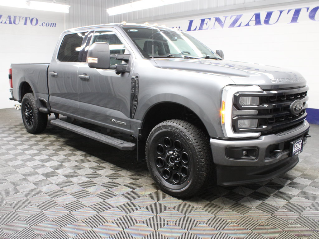Used 2023 Ford F250 XLT w/ Black Appearance Package AWD/4WD image 3